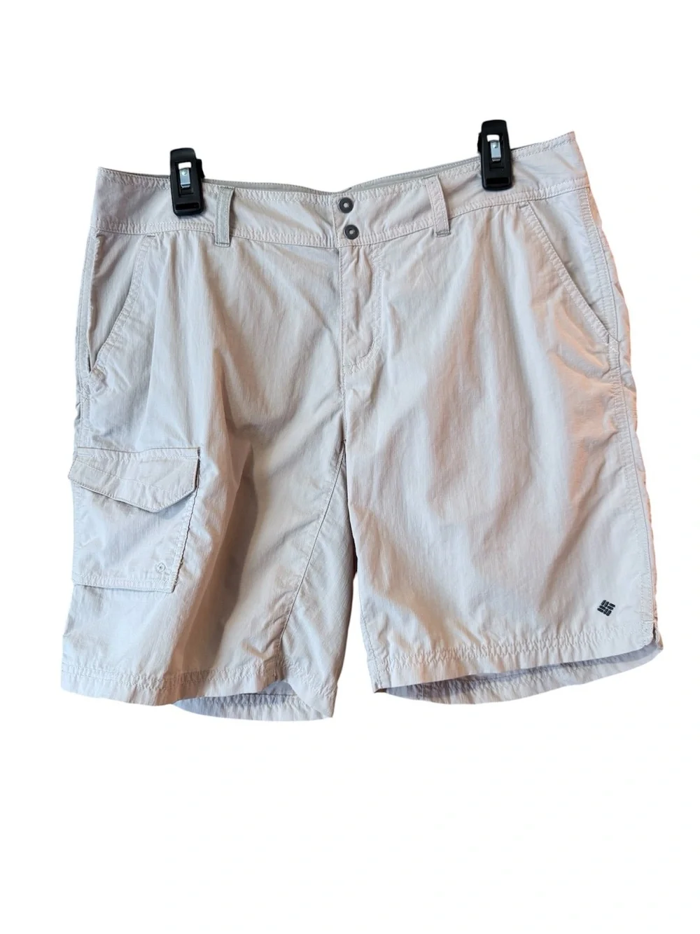 Columbia Women’s Tan Outdoor Cargo Shorts gorpcore 10